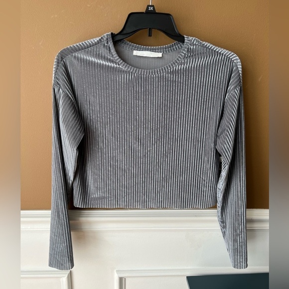 Double Zero Women’s Silver Shimmer Ribbed Long Sleeve Crop Top Size M Clubbing - Picture 1 of 4